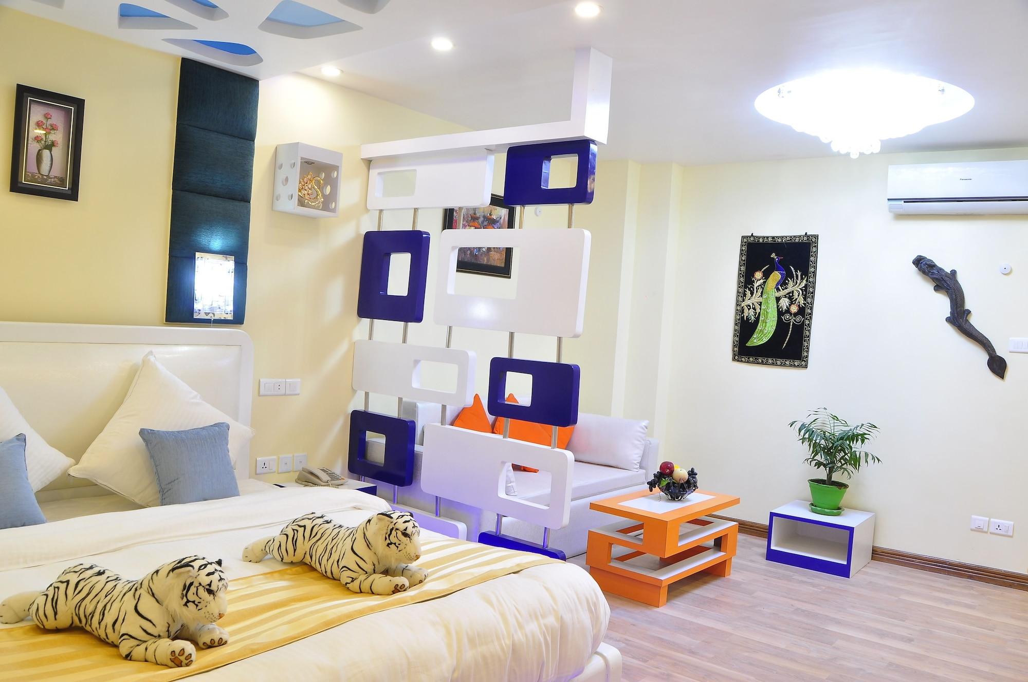 Royal Penguin Boutique Hotel & Spa Kathmandu Exterior foto